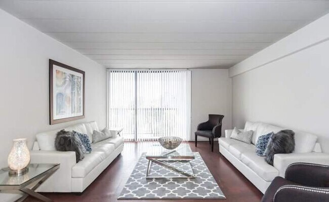 Building Photo - 1 bedroom in Houston TX 77007
