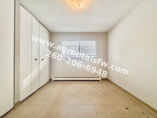 Foto del edificio - 901-931 West Brookwood Court