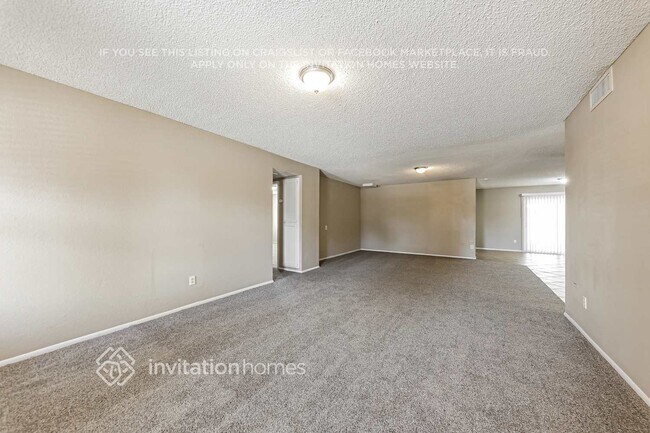 Building Photo - 9214 W Cortez Ave