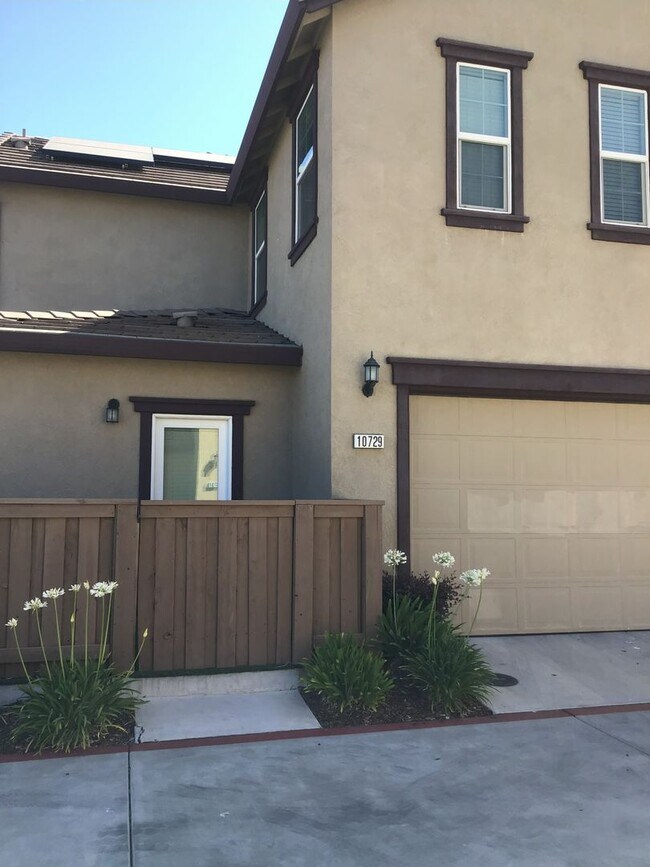 Building Photo - New home in Rancho Cordova in Veranda at S...