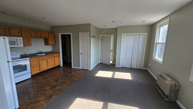 Foto del edificio - 30 S Main St