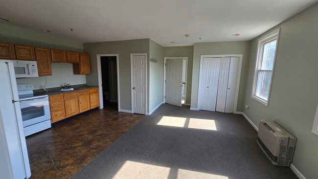 Building Photo - 30 S Main St