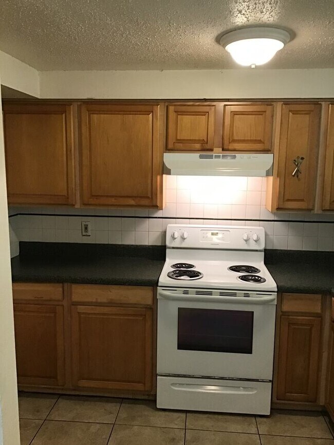 Foto del edificio - 10316 N Myrtle St