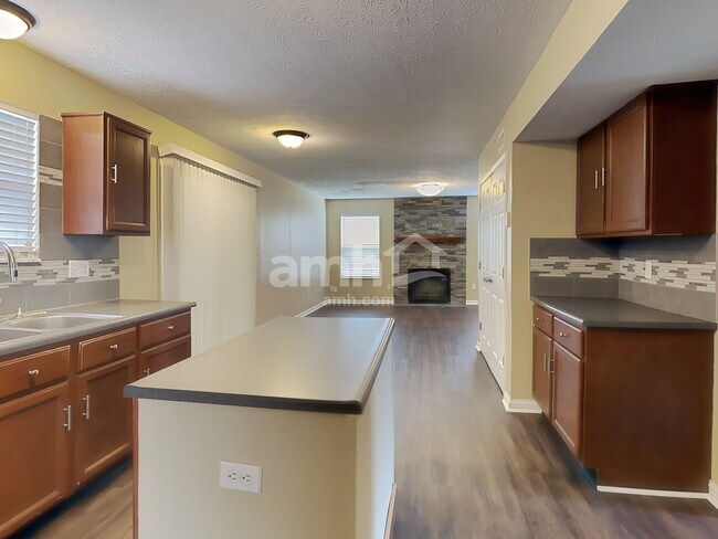 Building Photo - 6351 Hollingsworth Dr