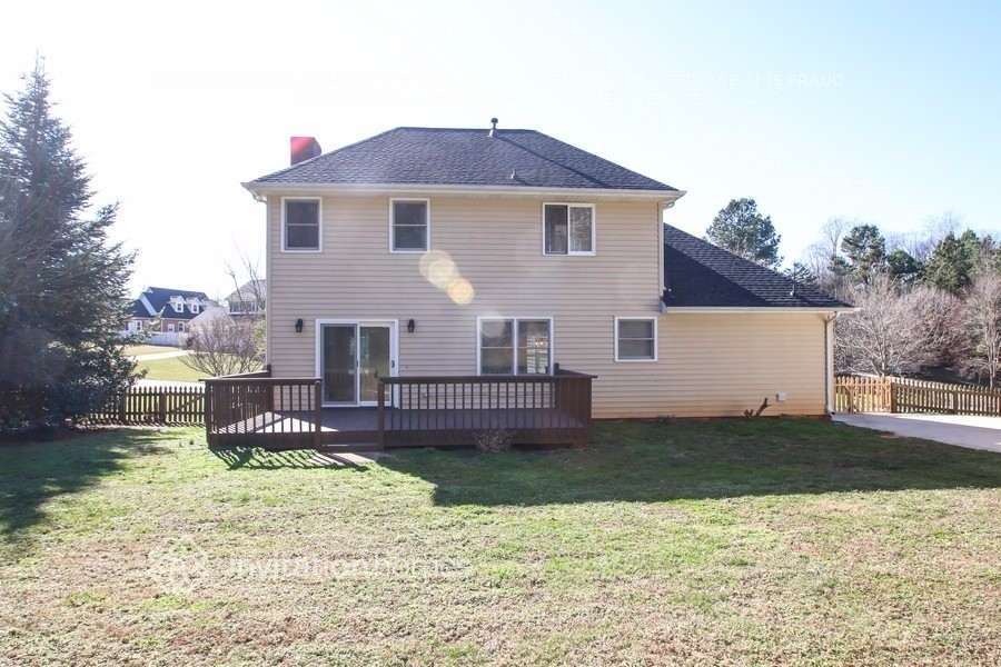 Foto del edificio - 1811 Southridge Dr