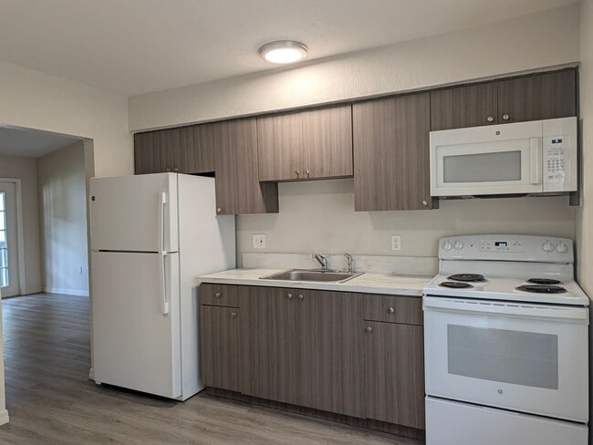 Building Photo - 3754 Lora St