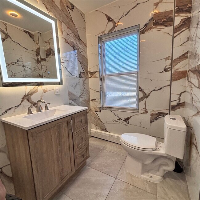 Foto del edificio - 12 Pine St