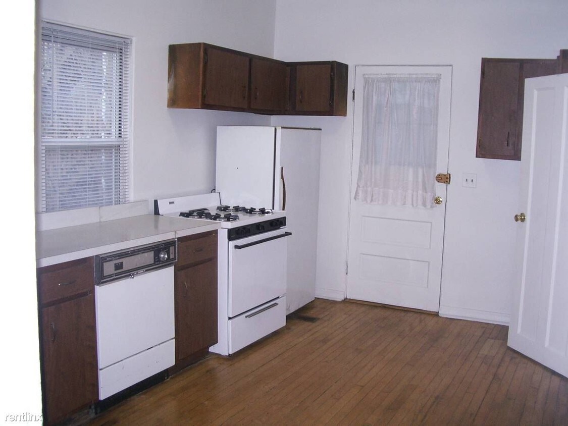 Primary Photo - 3215 N Dayton St
