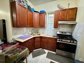 Building Photo - 3056 Perry Ave