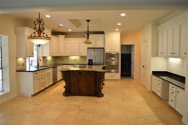 Building Photo - 4111 Rock Springs Dr