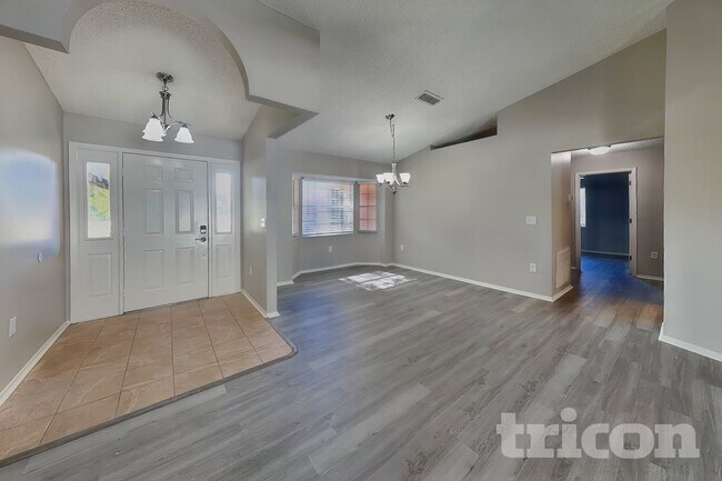 Foto del edificio - 5150 Ashton Pines Ln