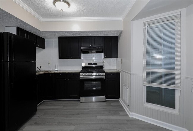 Building Photo - 3795 London Dr