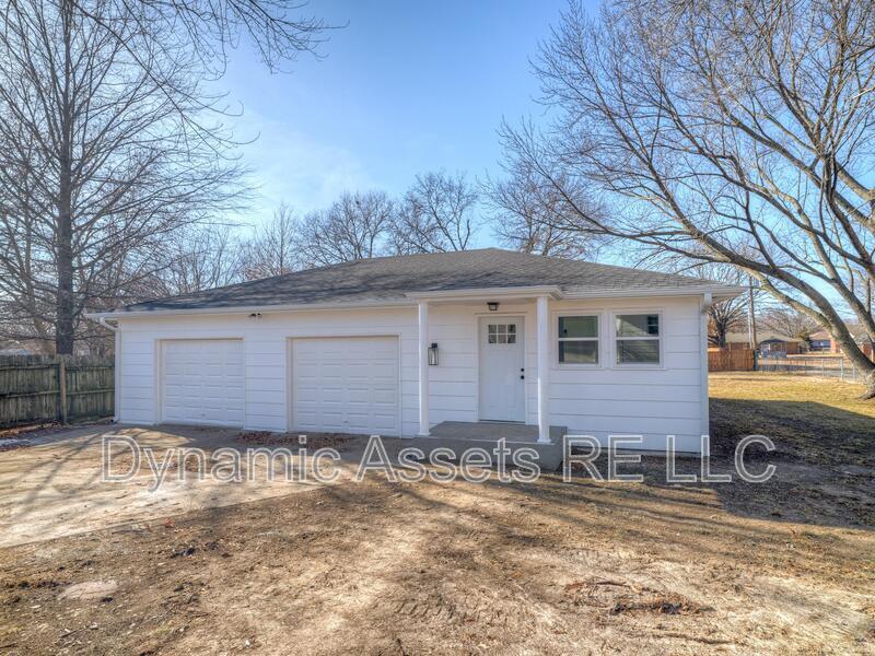 4093 Mt Carmel Rd Unit A, Frontenac, KS 66763 Condo for Rent in