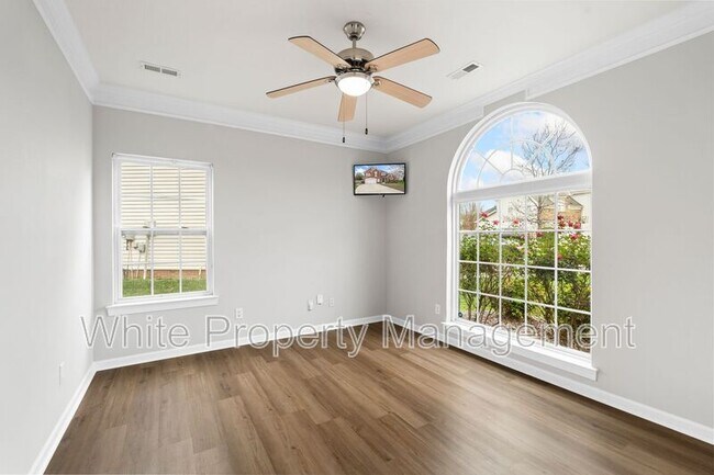 Foto del edificio - 11012 Southfield Dr