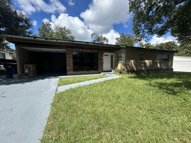 Photo - 8020 Pine Hill Dr House