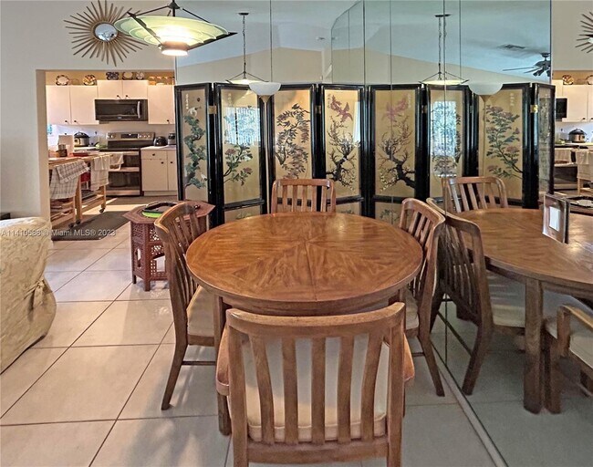 Foto del edificio - 7100 NW 30th Ct