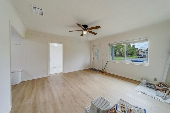 Foto del edificio - 2562 18th Ave N