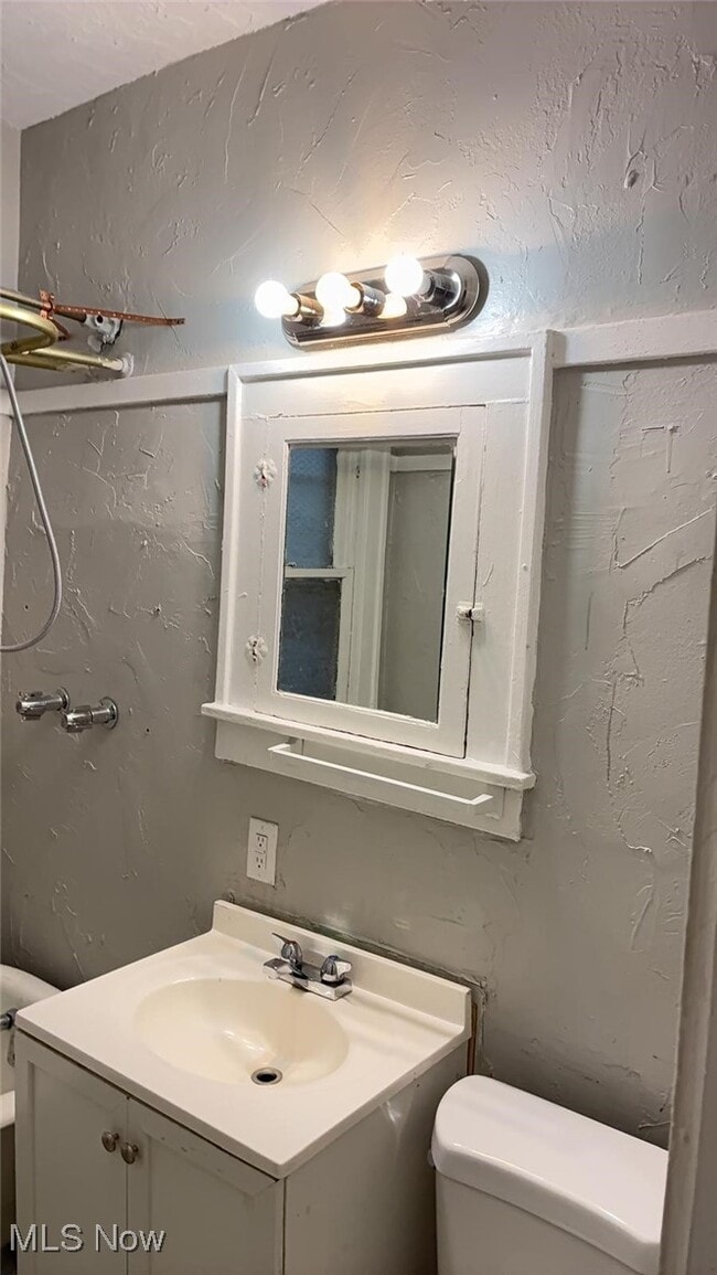 Building Photo - 2171 Olive Ave