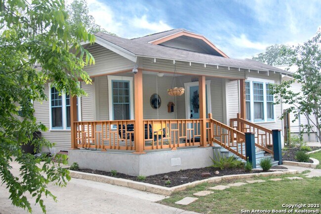 Foto del edificio - Cottage in Highland Park