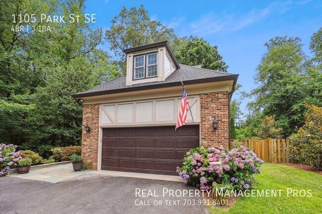 Foto del edificio - Bright & Beautifully Remodeled Vienna Home...