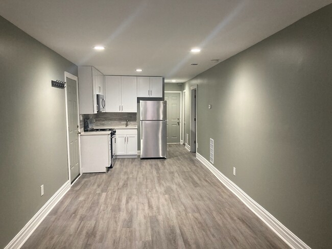 Foto del edificio - 1338 N Claremont Ave