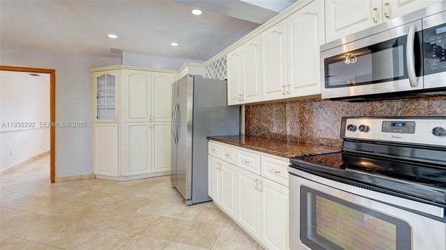 Foto del edificio - 1299 W 77th St