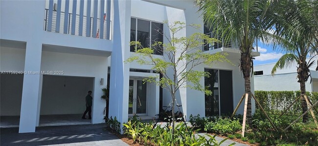 Building Photo - 16644 Botaniko Dr N