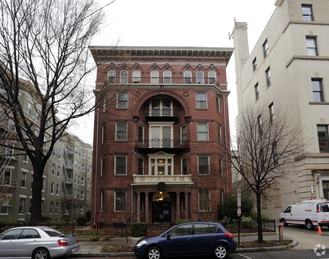 Building Photo - 1419 R St NW
