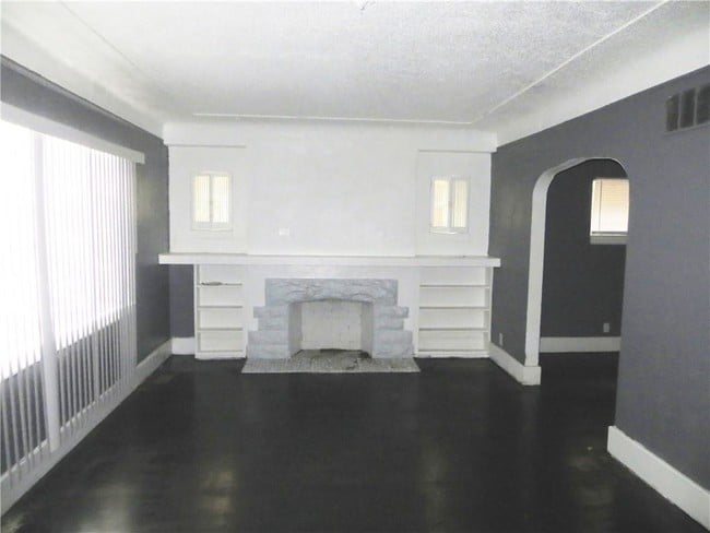 Building Photo - 16563 Muirland St