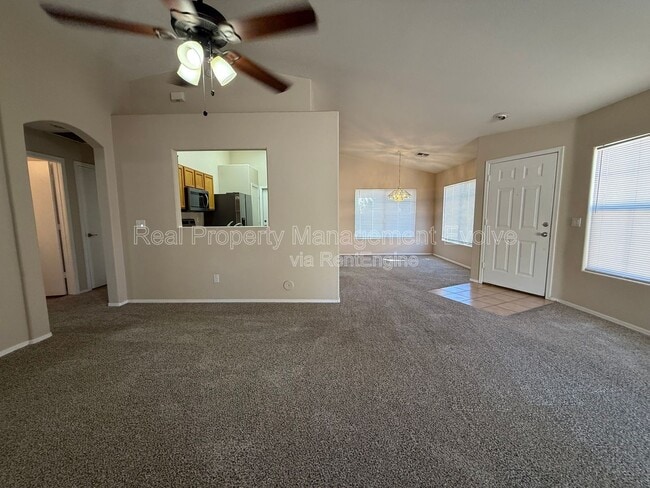 Building Photo - 3454 E Juanita Ave