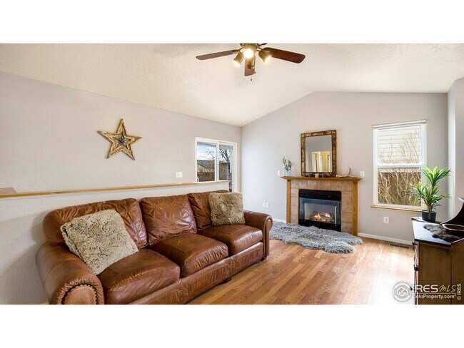 Foto del edificio - Spacious Ranch with finished basement and ...