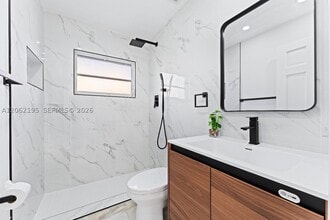Building Photo - 1703 Golfside Vlg