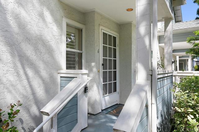 Building Photo - 9910 Scripps Vista Way