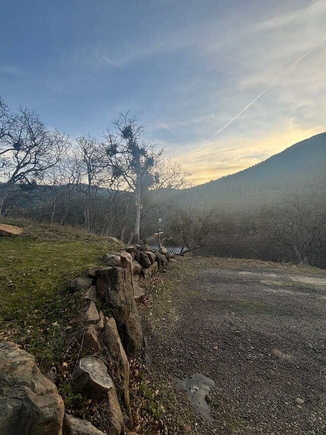 Building Photo - Coming Soon!! Lovely 3bdrm, 2 bath home by Emigrant Lake!!