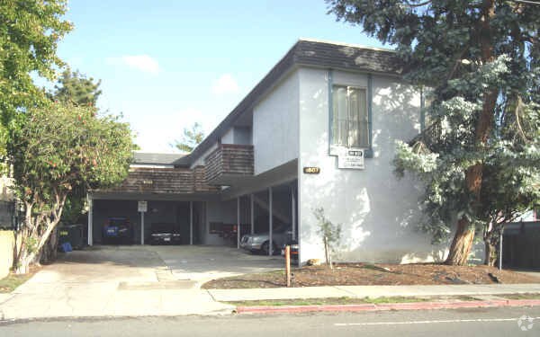 Building Photo - 1607 Milvia St