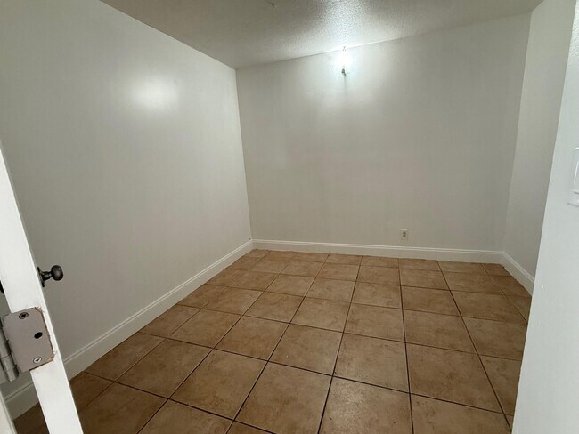 Foto del edificio - 1850 N Congress Ave