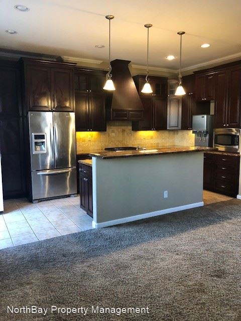 Building Photo - 3 br, 2 bath House - 2037 Banjo Dr