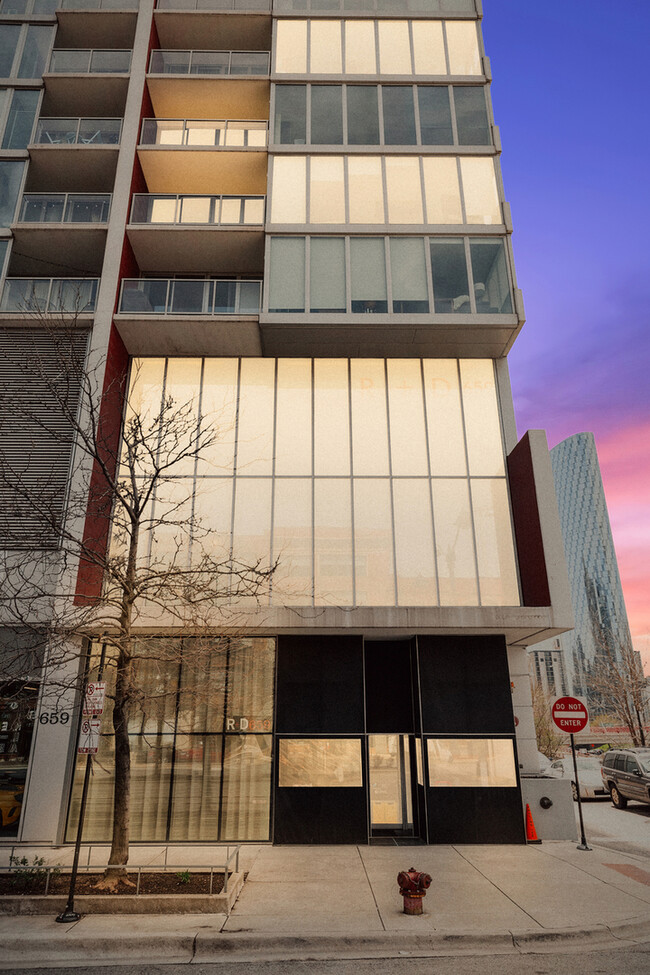 Foto del edificio - 659 W Randolph St