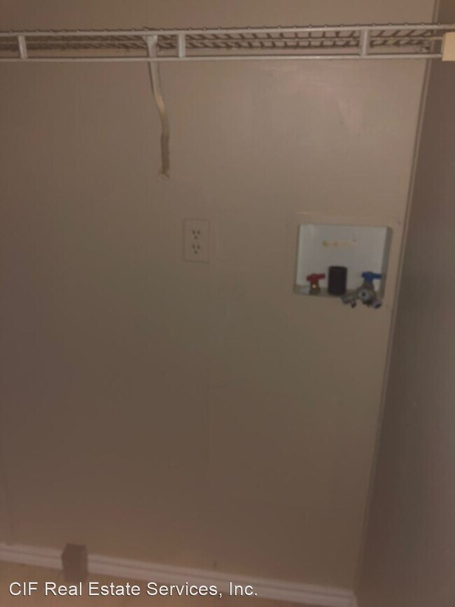 Foto del edificio - 3 br, 2 bath House - 579 Washington Ln.