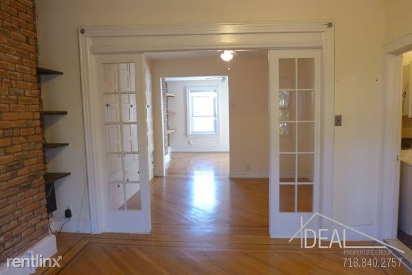Primary Photo - 229 Court St