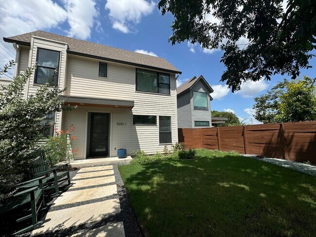 Building Photo - 5200 Bruning Ave