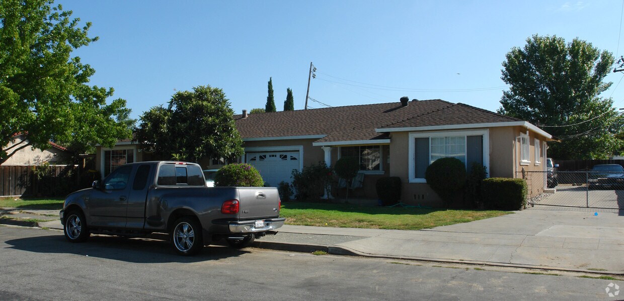 Foto del edificio - 638-642 Jasper St