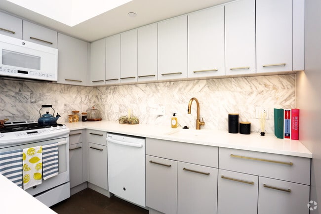 Kitchen - The Ludlow