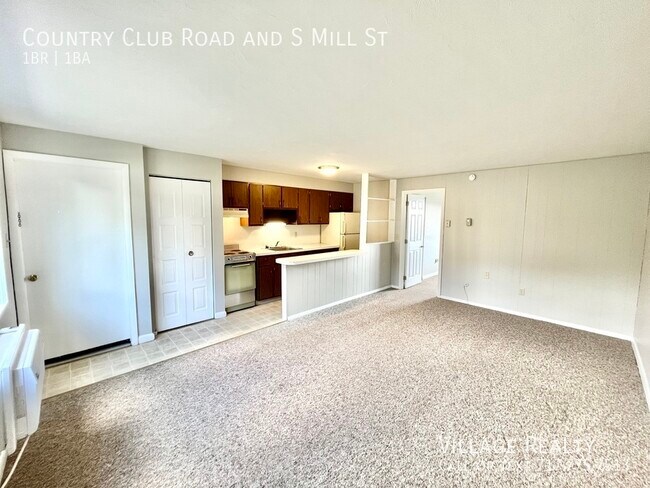 Foto del edificio - 813 Country Club Rd