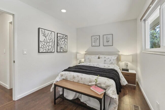 Foto del edificio - 10063 Long Oak Ln