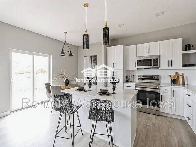 Foto del edificio - 15536 Rocklyn Pl