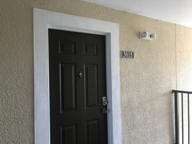 Foto del edificio - Conveniently located 2/2.