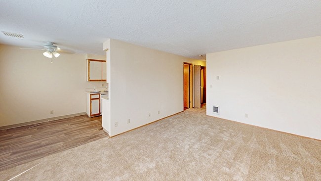 Foto del edificio - Cheryl Lynn