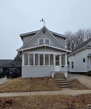 Building Photo - 708 N 10th St