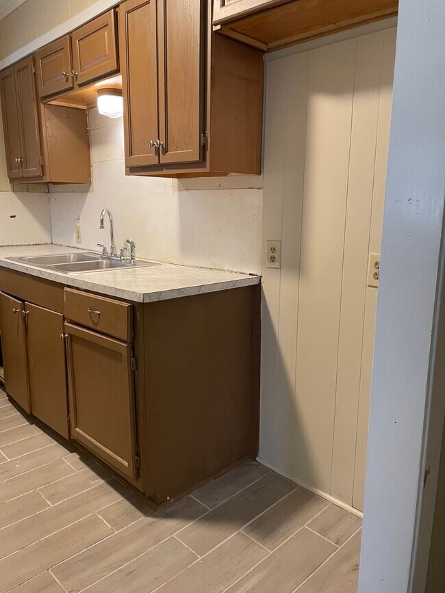 Foto del edificio - Half off the first Full Months rent! Secti...